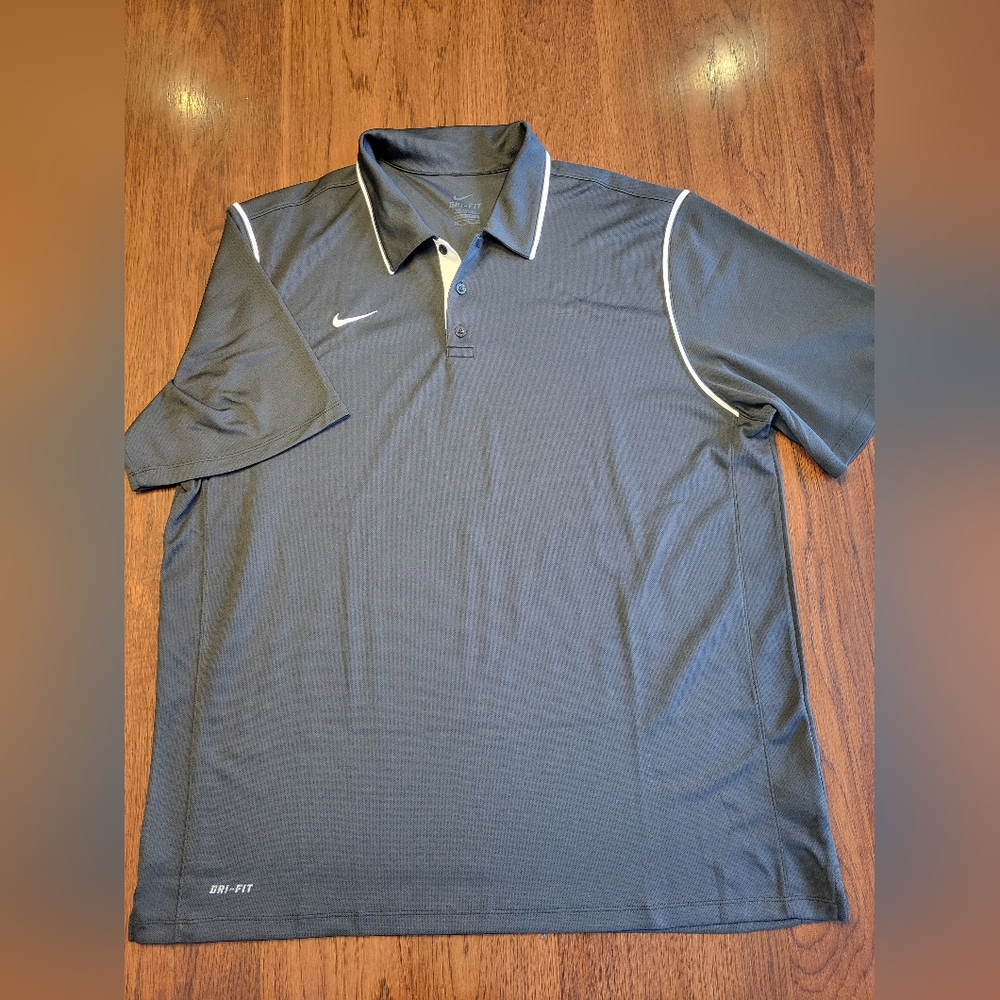 Nike Men's XXL Black Dri-Fit Logo Lightweight Collared Shortsleeved Polo Shirt